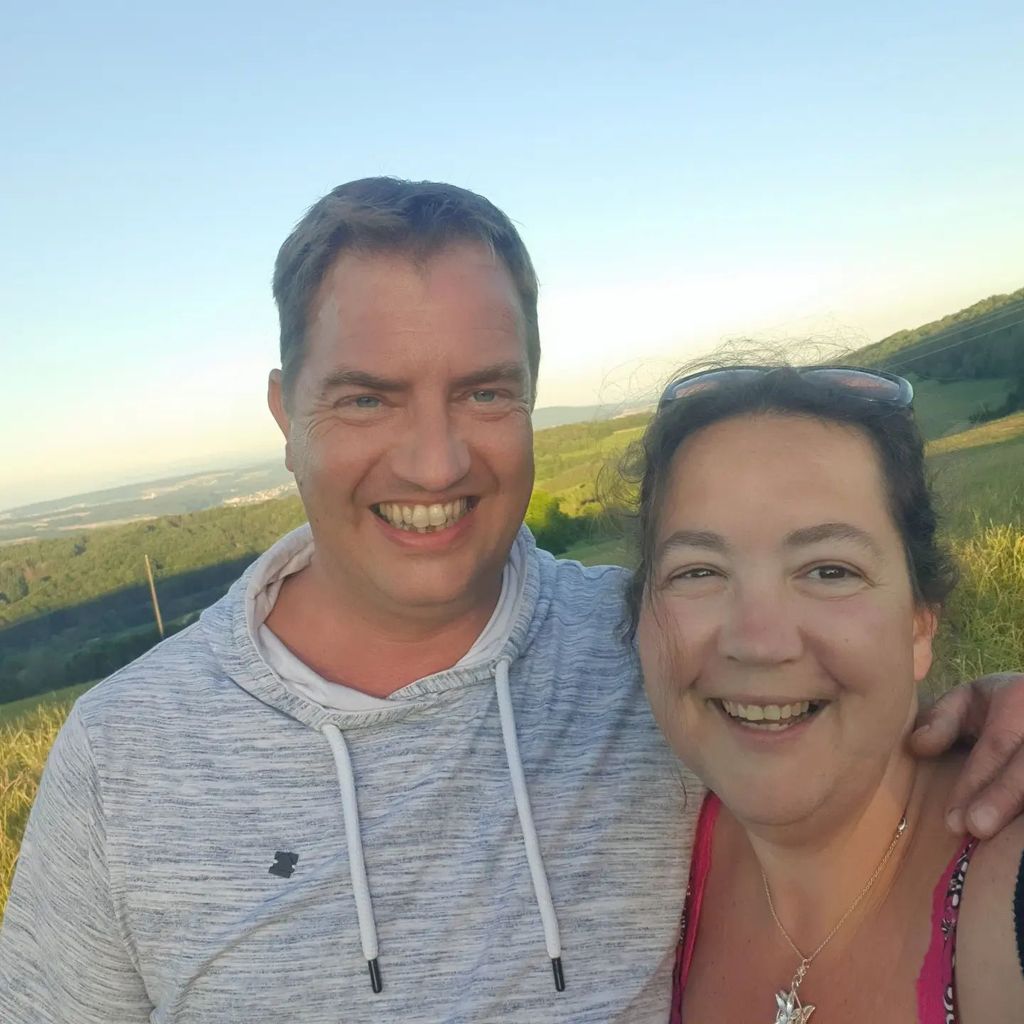 Bauer Benny mit seiner Frau Nadine, 2022