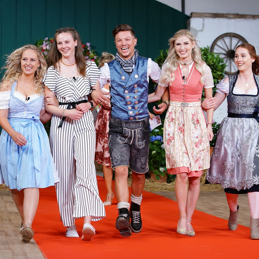 "Bauer sucht Frau": Ackerbauer Peter, Sonja, Tia, Kerstin und Kim