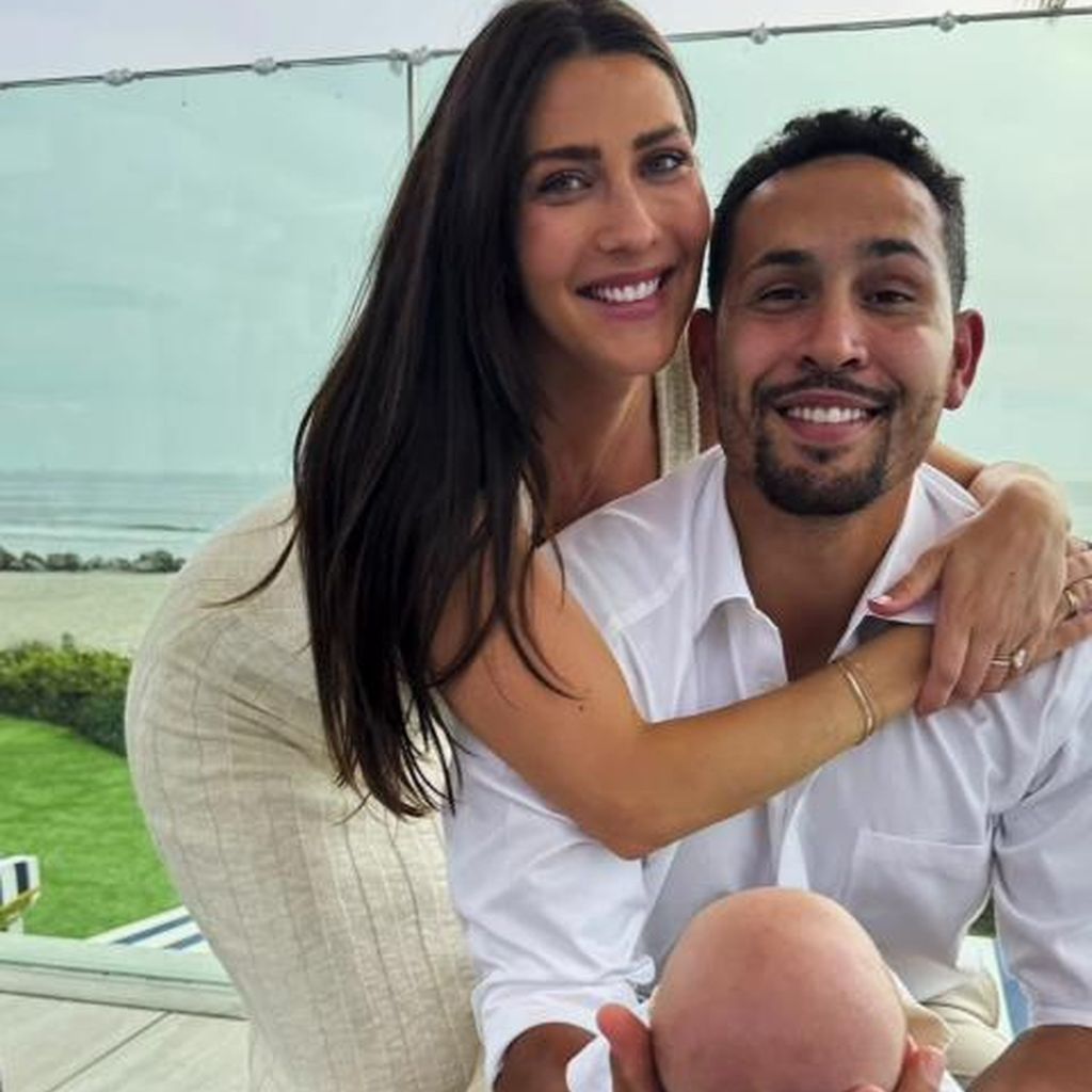 Becca Kufrin, Thomas Jacobs und ihr Baby Benson, 2023