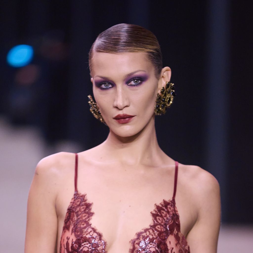 Bella Hadid bei der Saint Laurent Womenswear Show 2026