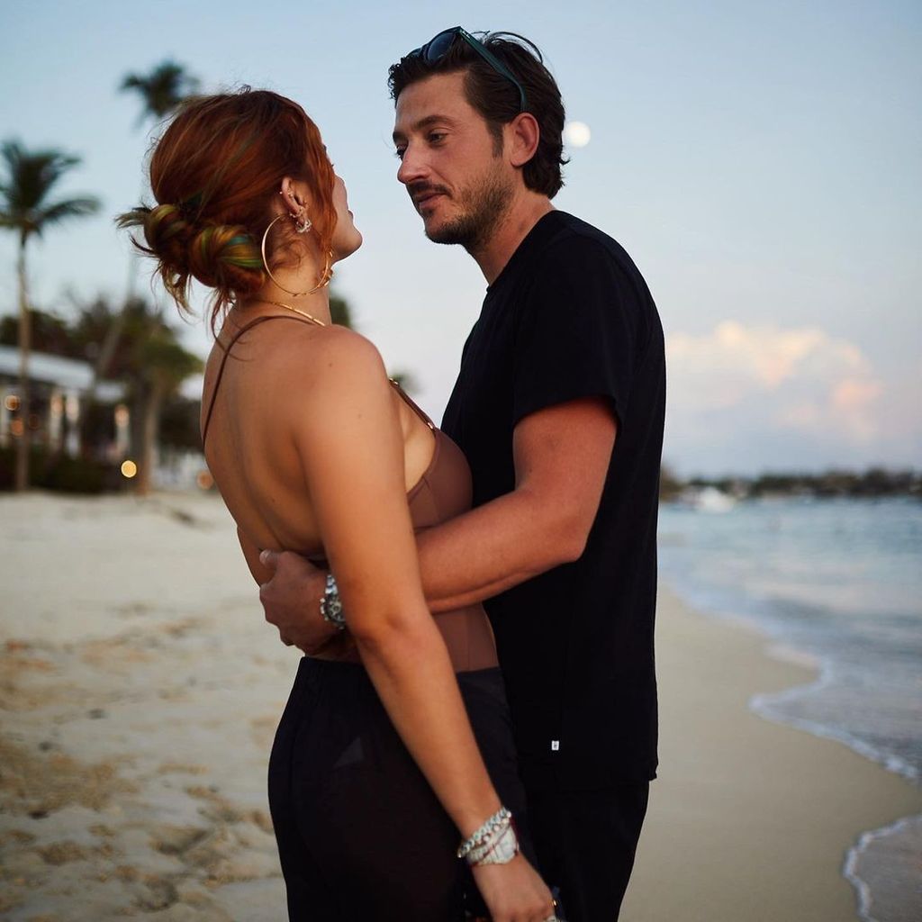 Bella Thorne und ihr Freund Mark Emms im November 2022