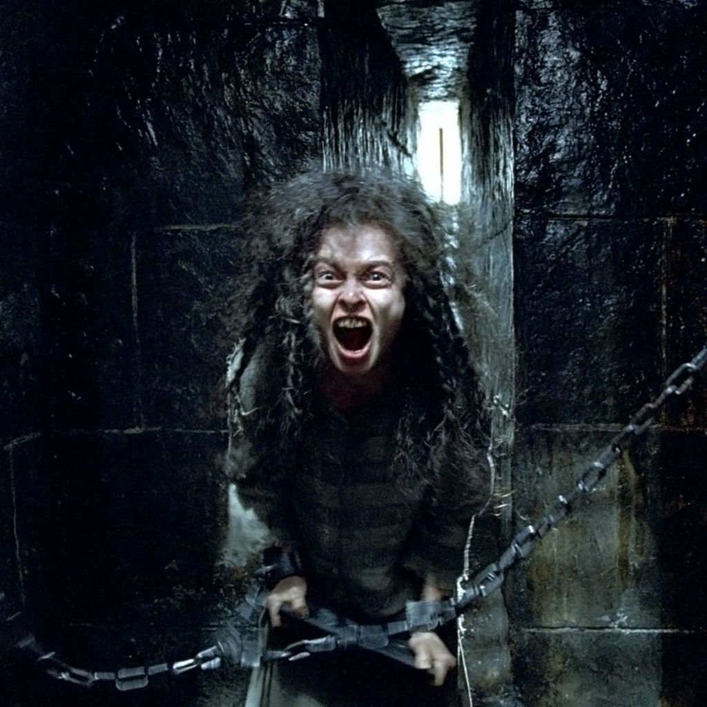 Szene aus "Harry Potter und der Orden des Phönix" mit Helena Bonham Carter als Bellatrix Lestrange