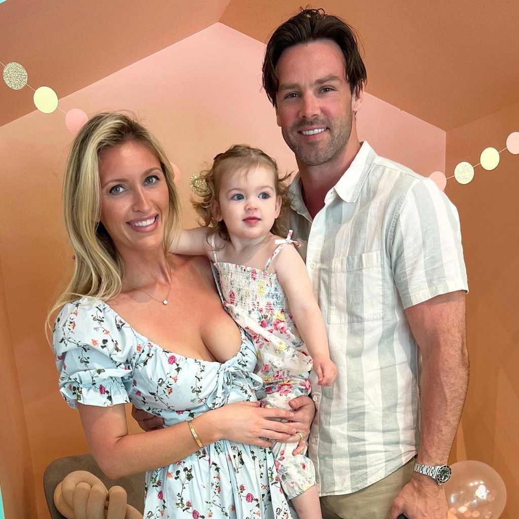 Ben Foden mit Ehefrau Jackie Smith Foden und Tochter Farrah, 2022
