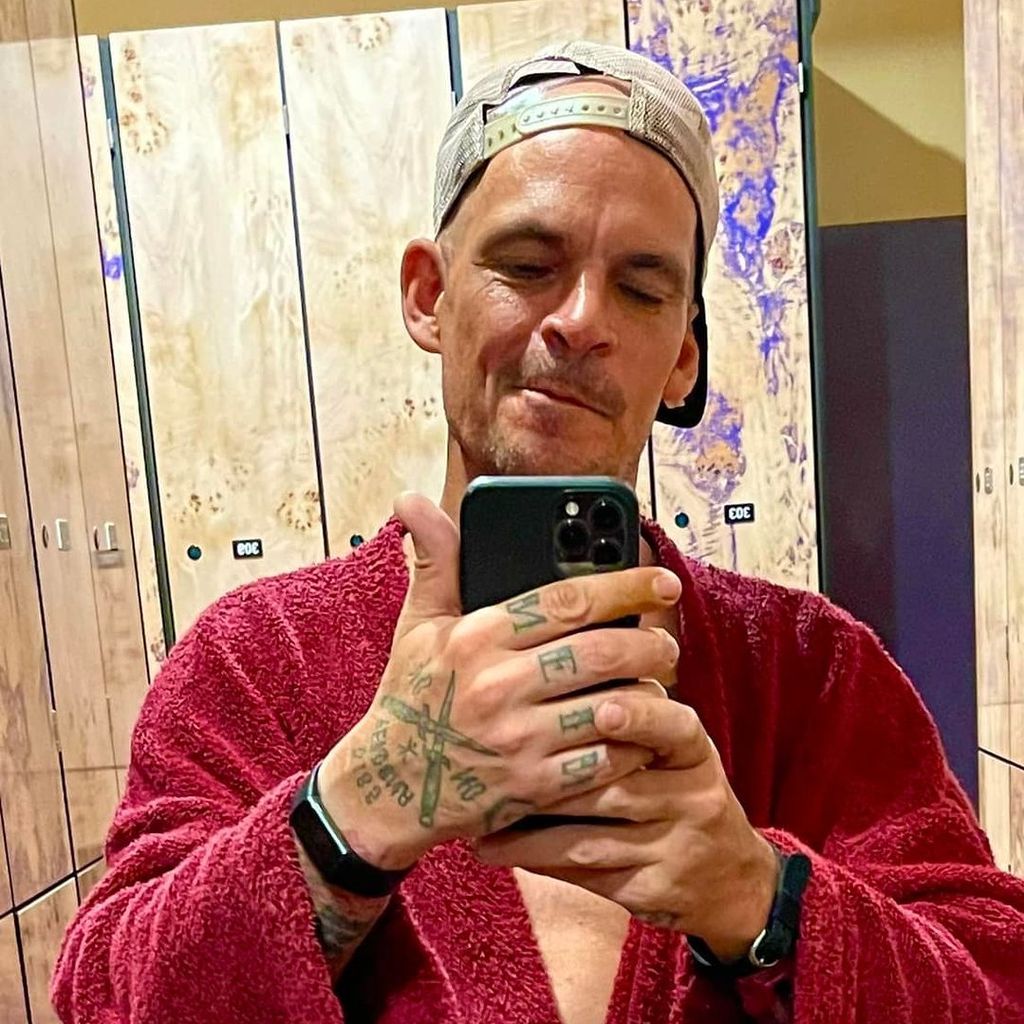 Ben Tewaag im Fitnessstudio
