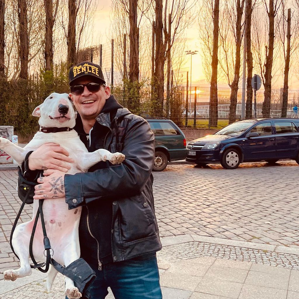 Ben Tewaag und sein Hund