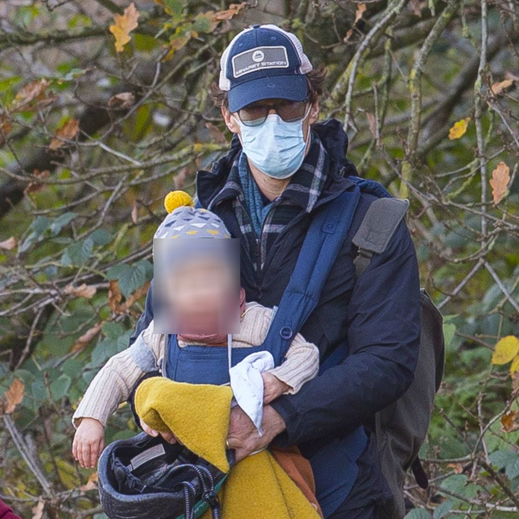 Benedict Cumberbatch und sein Sohn im Dezember 2020