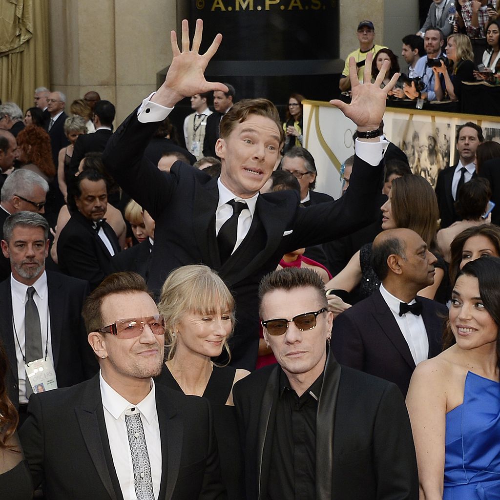 Benedict Cumberbatch und U2 bei den Oscars in Los Angeles, 2014