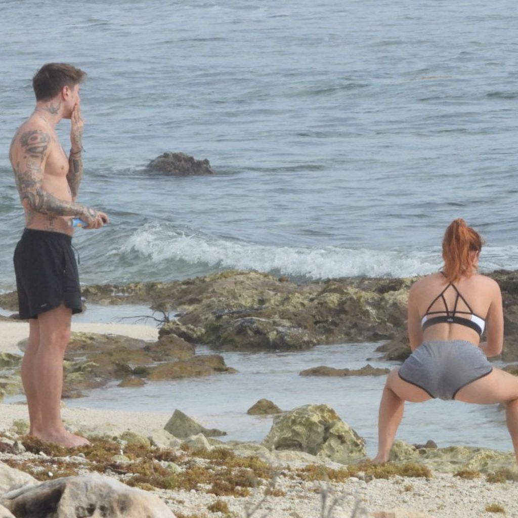 Benjamin Mascolo und Bella Thorne am Strand von Mexiko 2021
