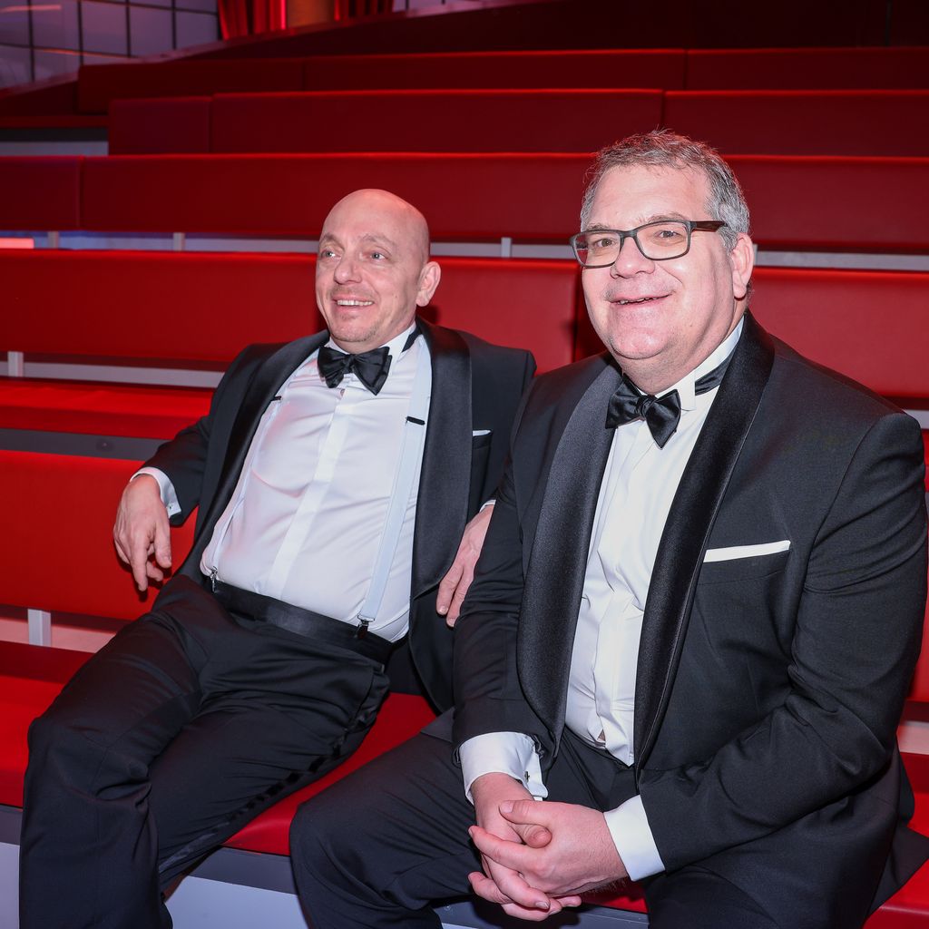 Bernhard Hoëcker und Elton, "Wer weiß denn sowas?"-Stars