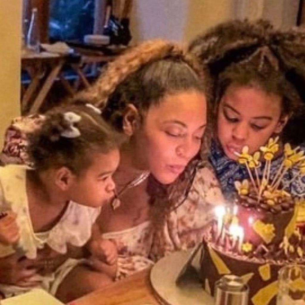 Beyoncé mit ihren drei Kindern