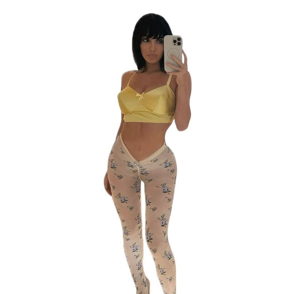 Bianca Censori posiert im November 2025 auf Instagram in Shapewear