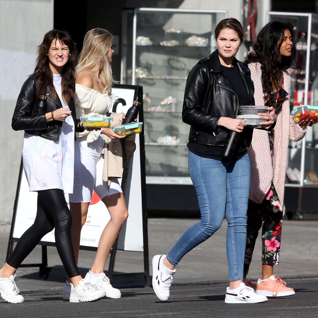 Bianca, Larissa, Johanna und Lijana am Set von GNTM 2020