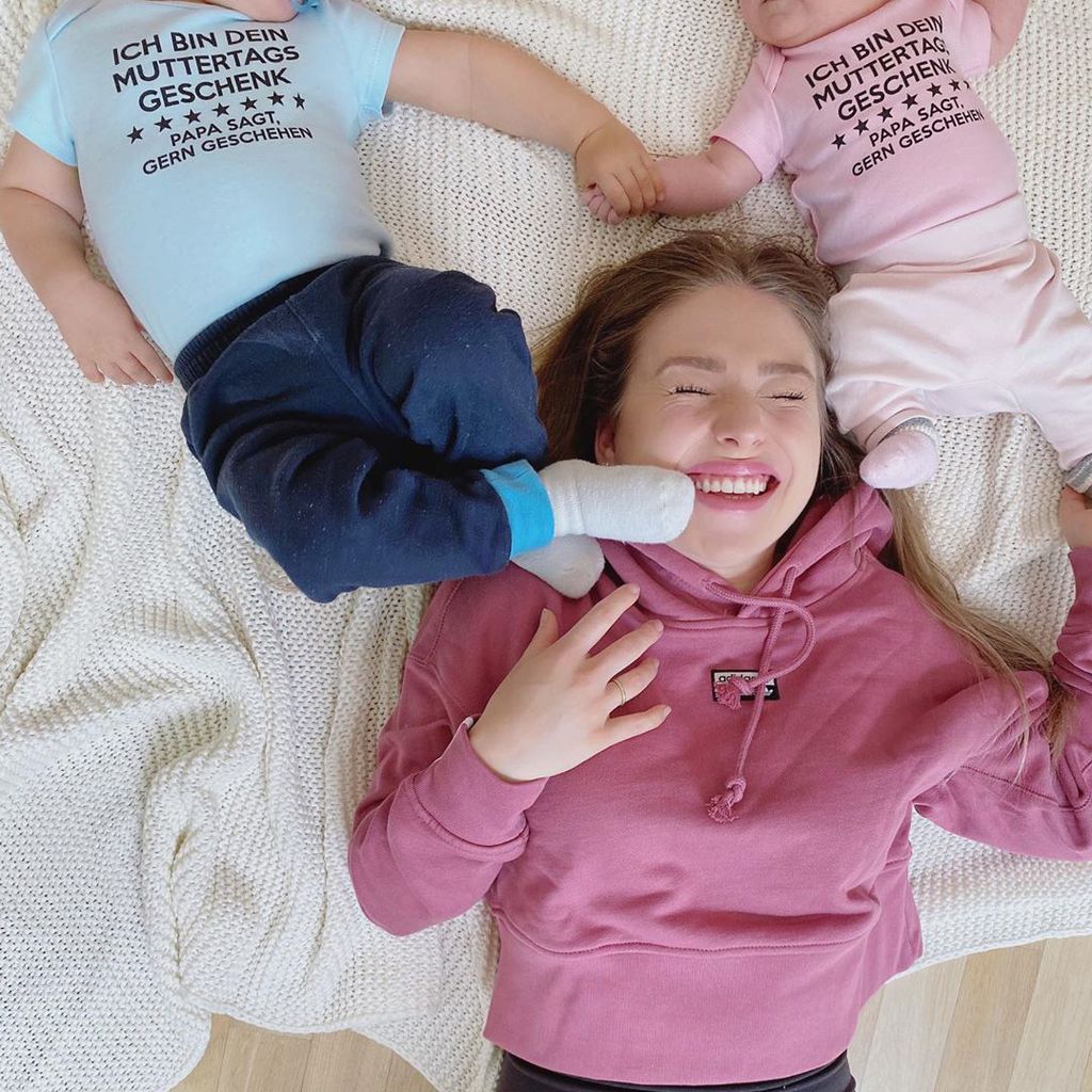 Bibi Claßen mit ihren Kindern Lio und Emily