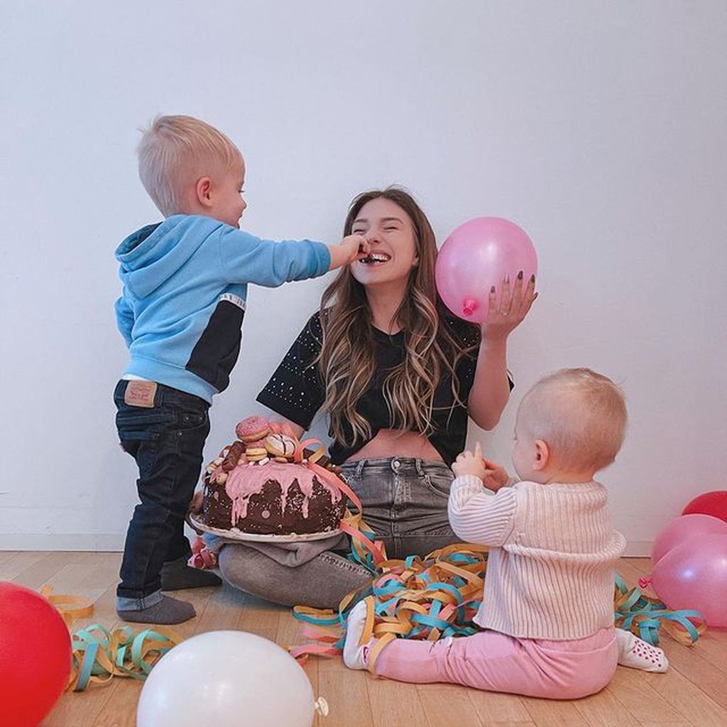 Bibi Claßen mit ihren Kindern