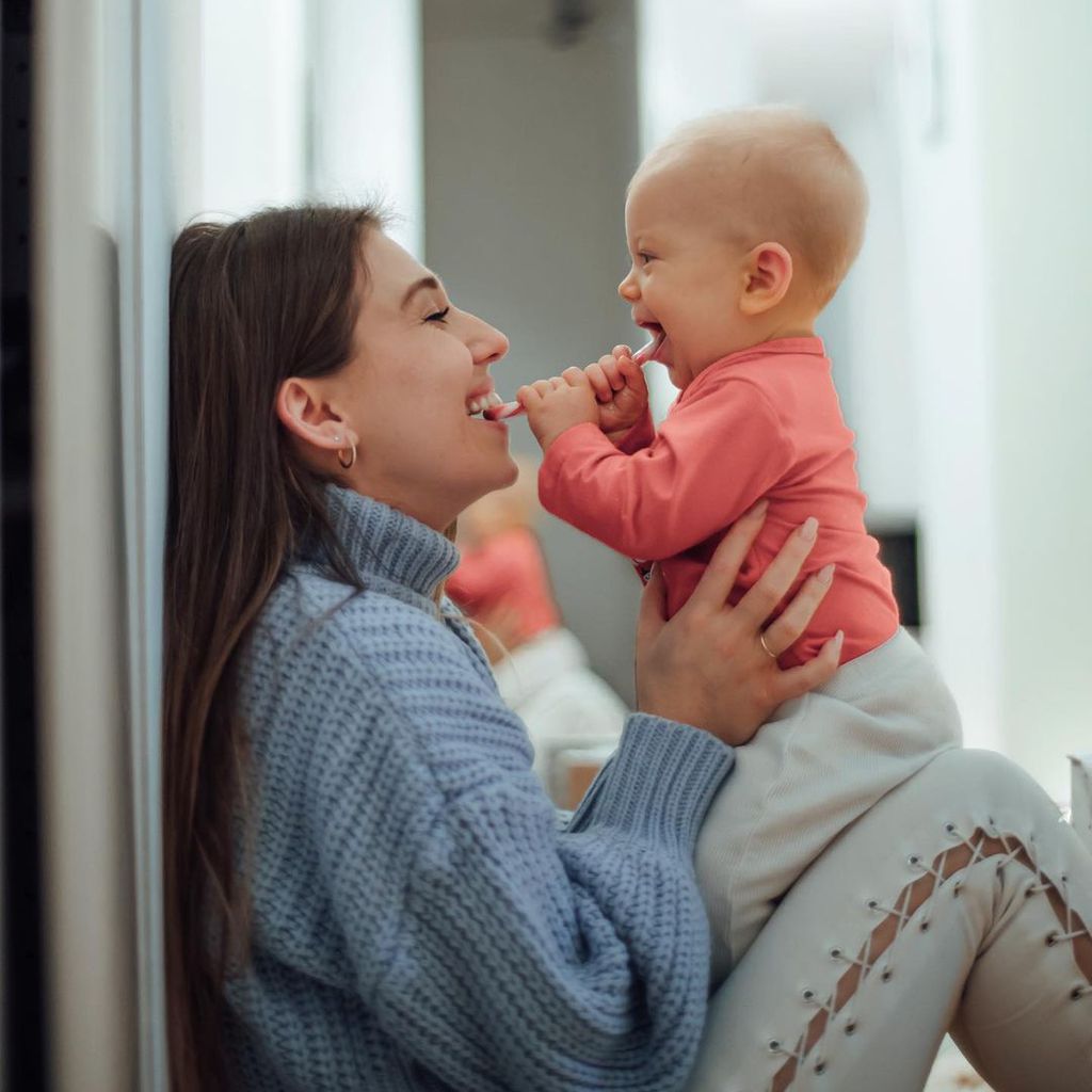 Bibi Claßen und Töchterchen Emily, Januar 2021
