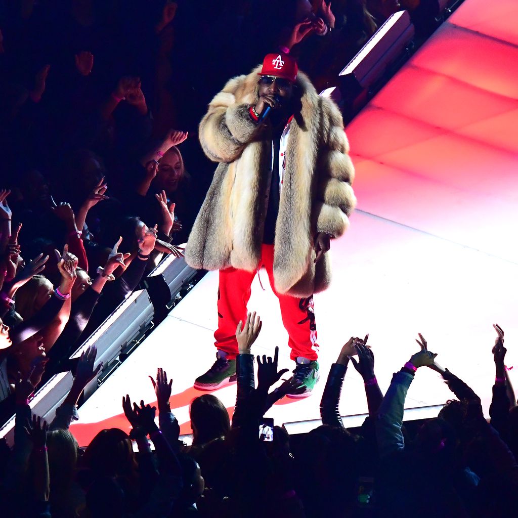 Big Boi bei seinem Auftritt während der Halbzeit des Super Bowls
