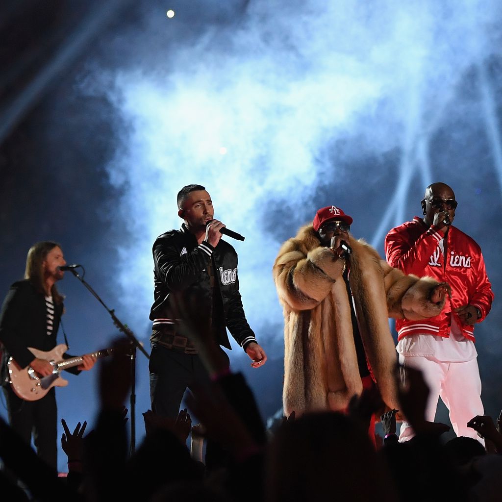 Maroon 5 mit Big Boi und Travis Scott beim Super Bowl