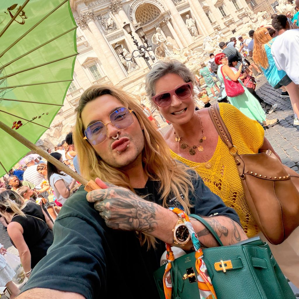 Bill Kaulitz mit seiner Mutter im Urlaub in Rom 2026