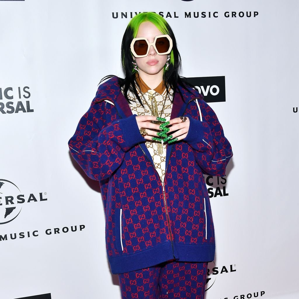 Billie Eilish posiert