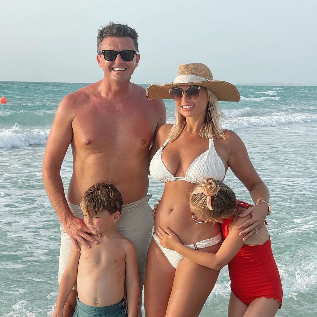 Billie Faiers und ihre Familie im Juni 2022