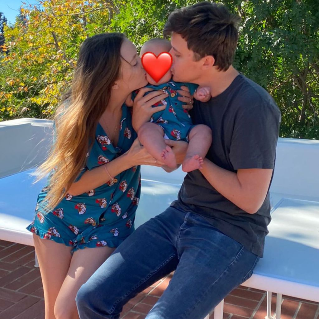 Billie Lourd mit ihrem Verlobten Austen Rydell und dem gemeinsamen Sohn Kingston