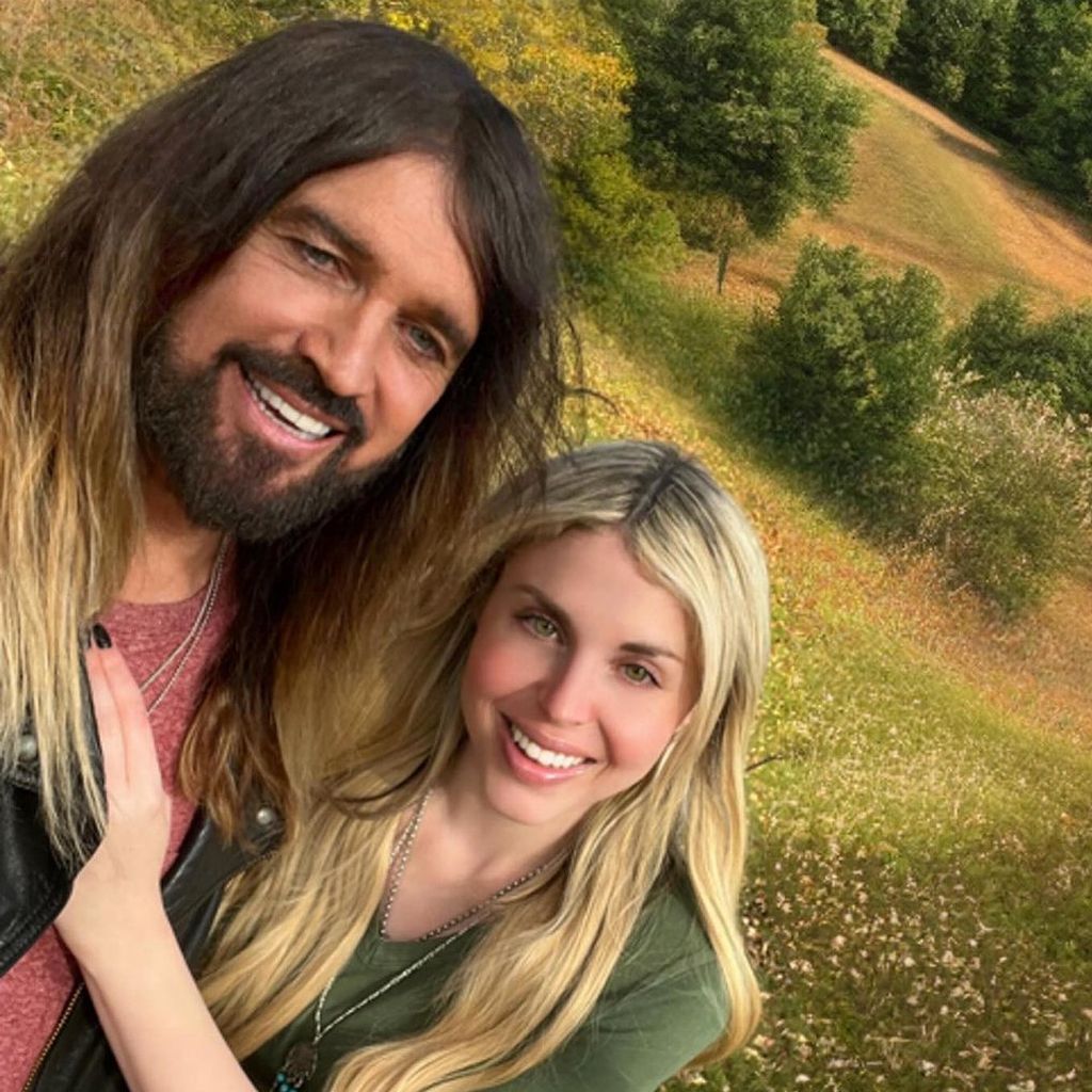 Billy Ray Cyrus und Firerose, 2023