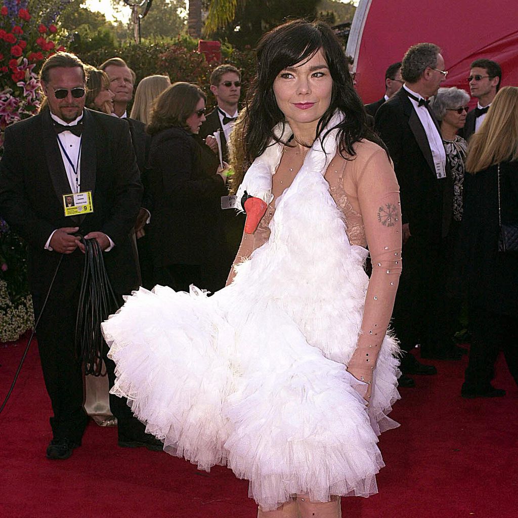 Björk bei der Oscarverleihung 2001