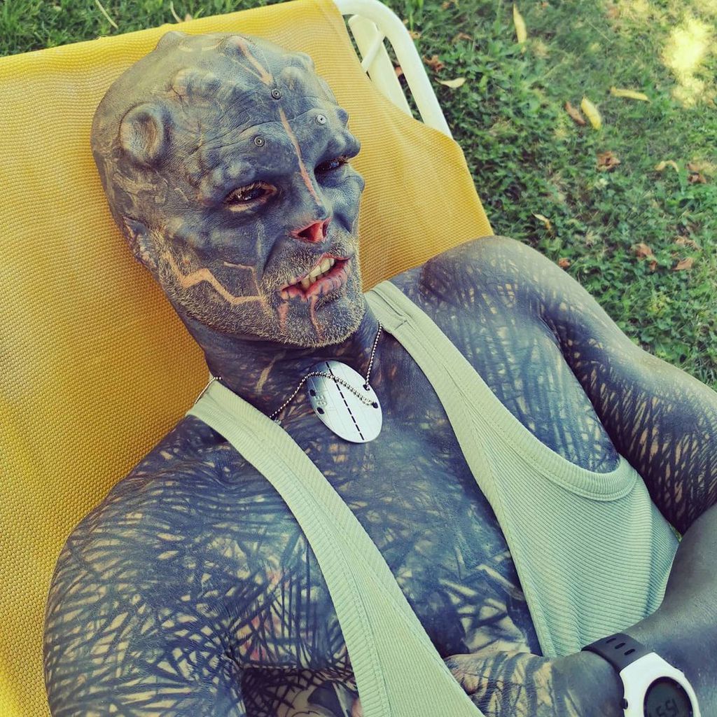Black Alien, französischer Künstler