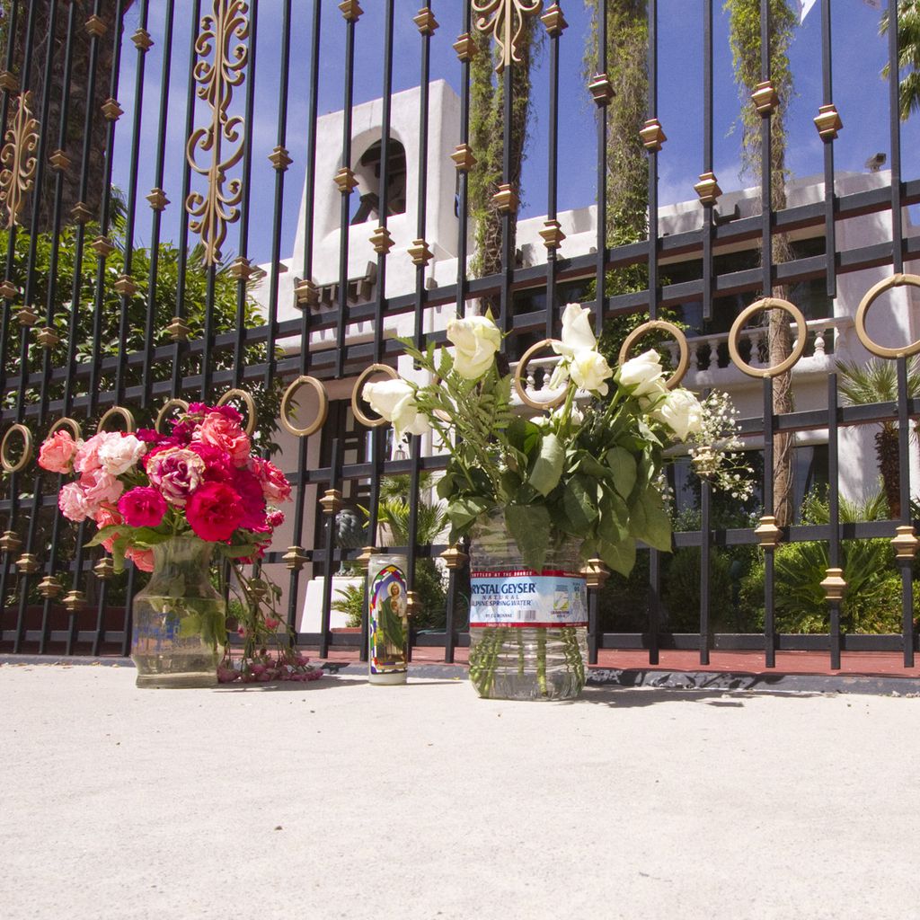 Blumen vor Roy Horns Anwesen in Las Vegas