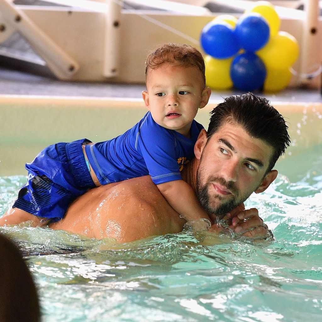 Michael Phelps mit seinem Sohn Boomer