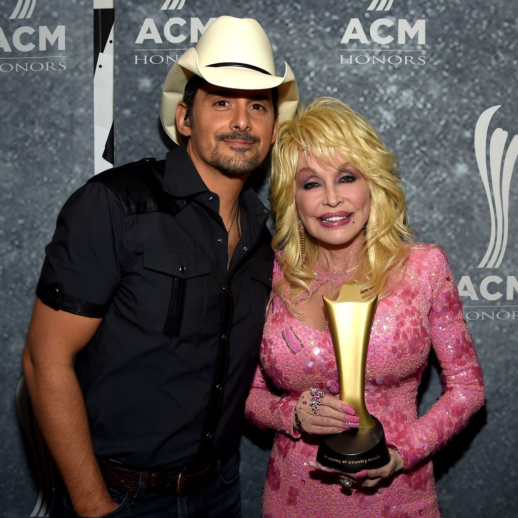 Brad Paisley und Dolly Parton bei den ACM Honors, 2017