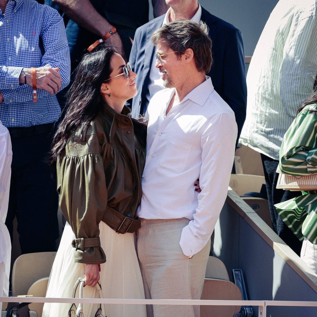 Brad Pitt und Ines de Ramon beim Damenfinale der French Open in Roland Garros 2026