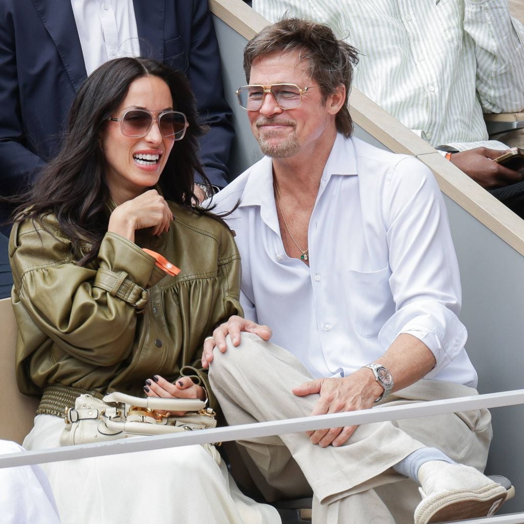 Brad Pitt und Ines de Ramon beim Damentennis-Finale der French Open 2026 in Paris