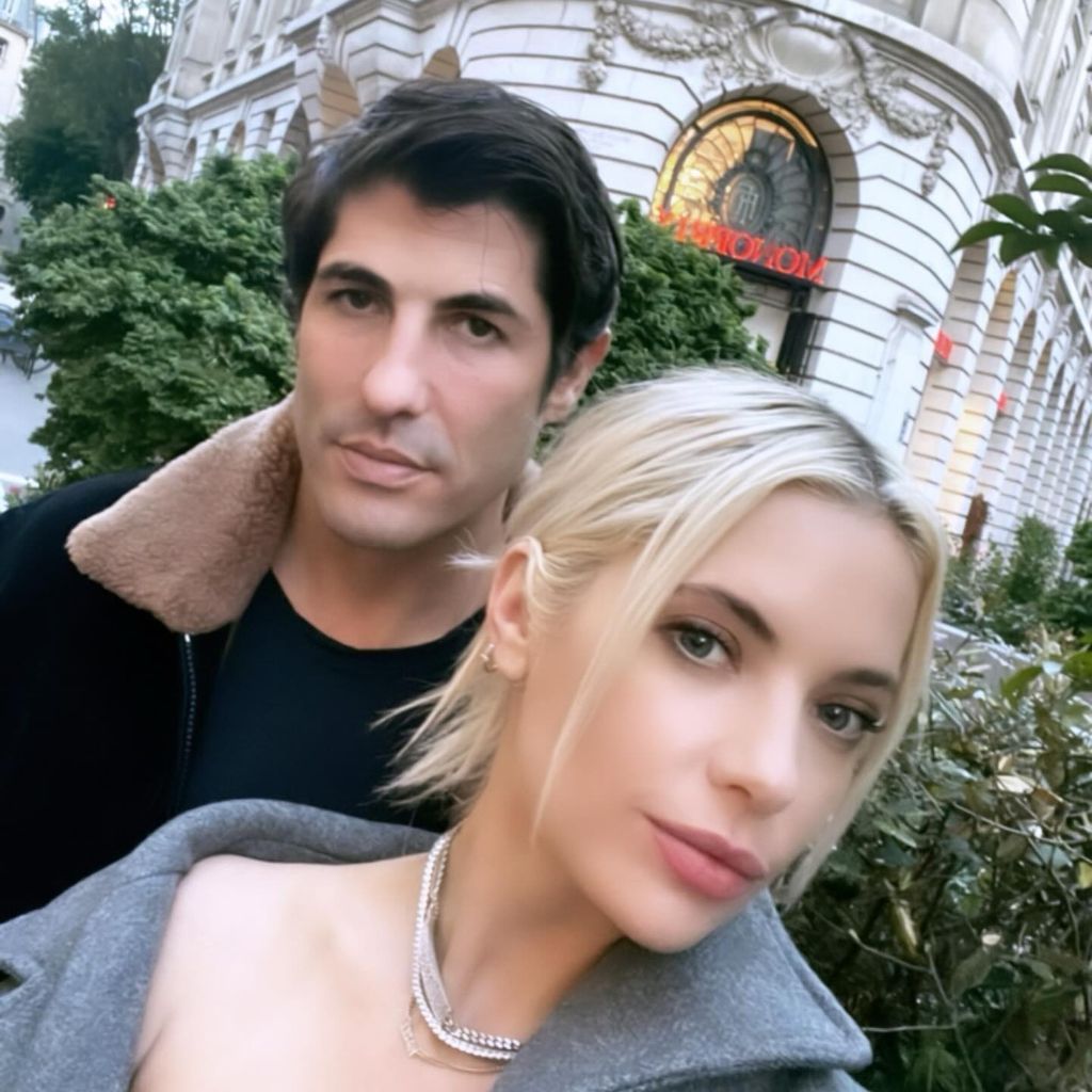 Brandon Davis und Ashley Benson