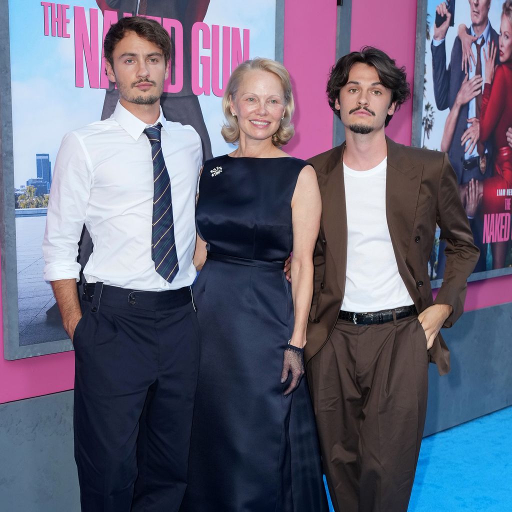 Brandon Thomas Lee, Pamela Anderson und Dylan Jagger Lee bei der US-Premiere von "The Naked Gun" im SVA Theatre in New York