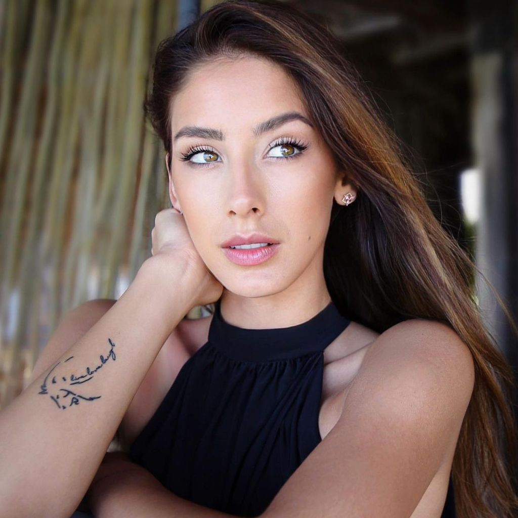 Brenda Patea, Model
