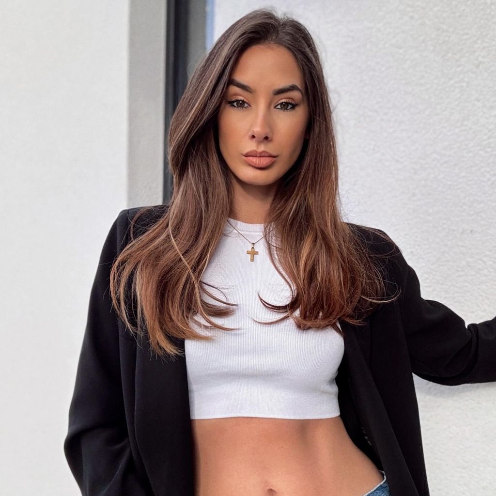 Brenda Patea, Model