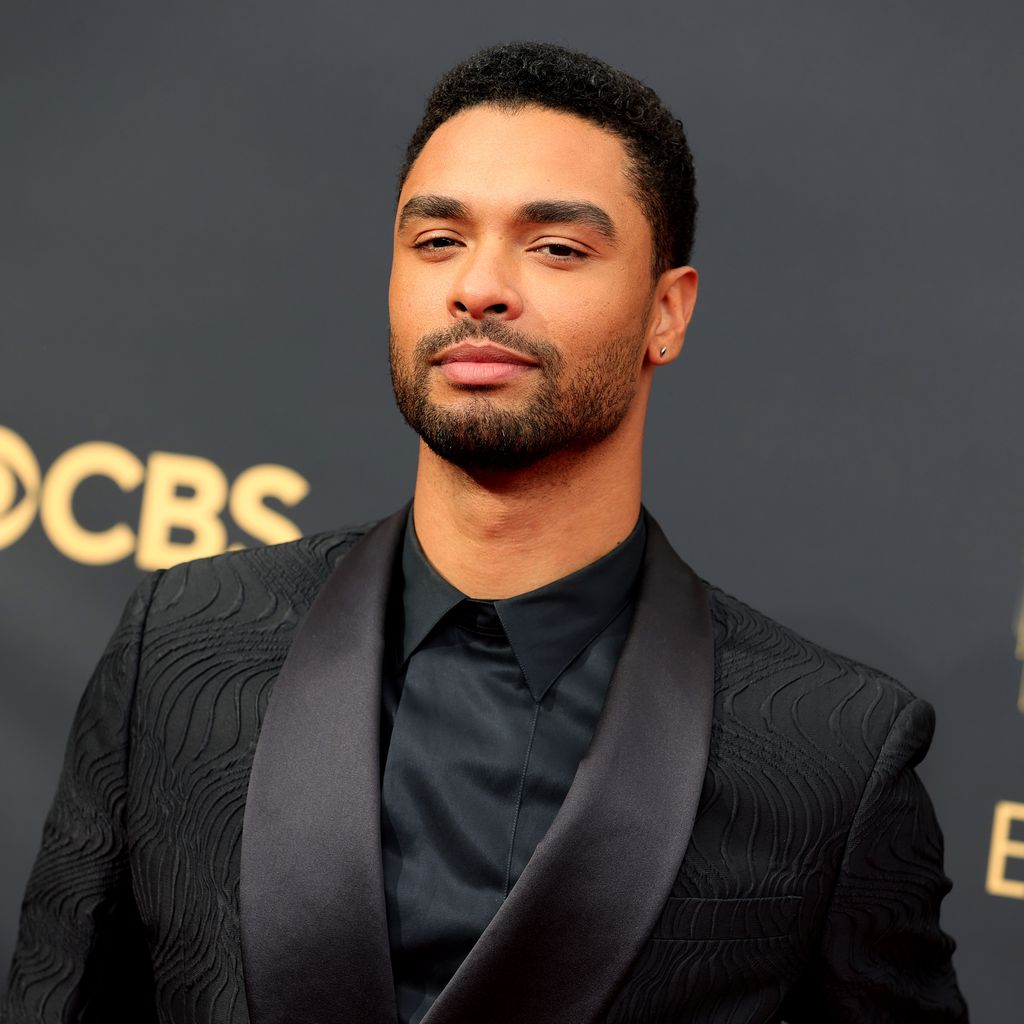 "Bridgerton"-Star Regé-Jean Page bei den Emmy Awards 2021