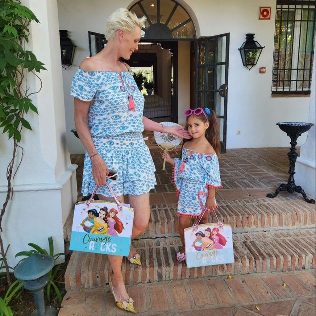 Brigitte Nielsen mit ihrer Tochter Frida im Juli auf Instagram