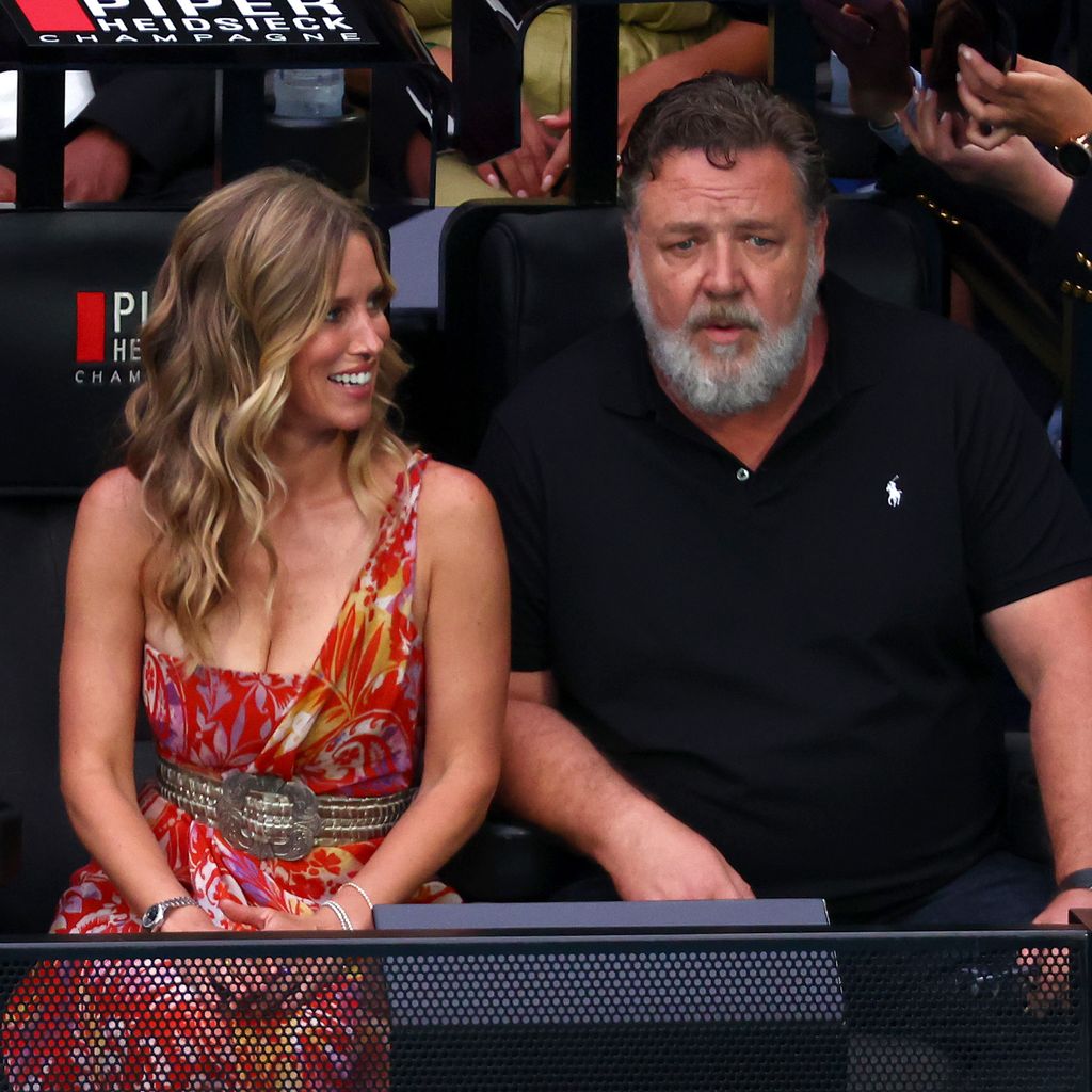 Britney Theriot und Russel Crowe bei den Australian Open in Melbourne 2023