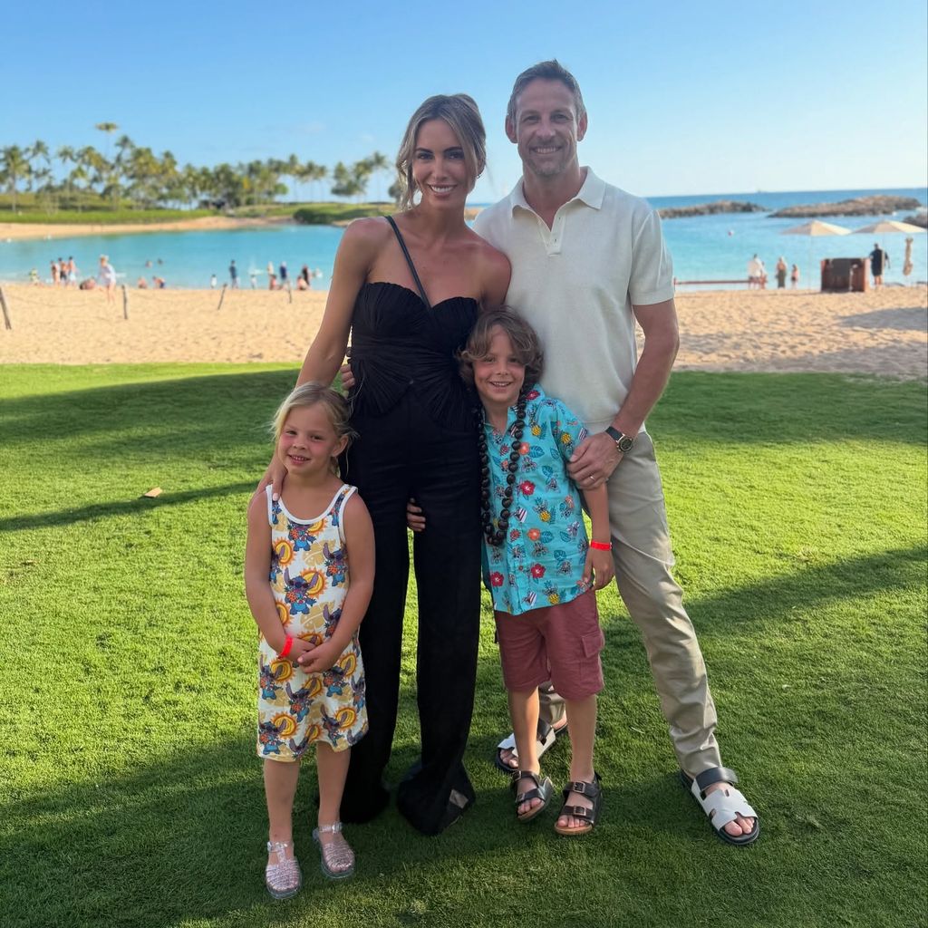Brittny und Jenson Button mit ihren Kindern