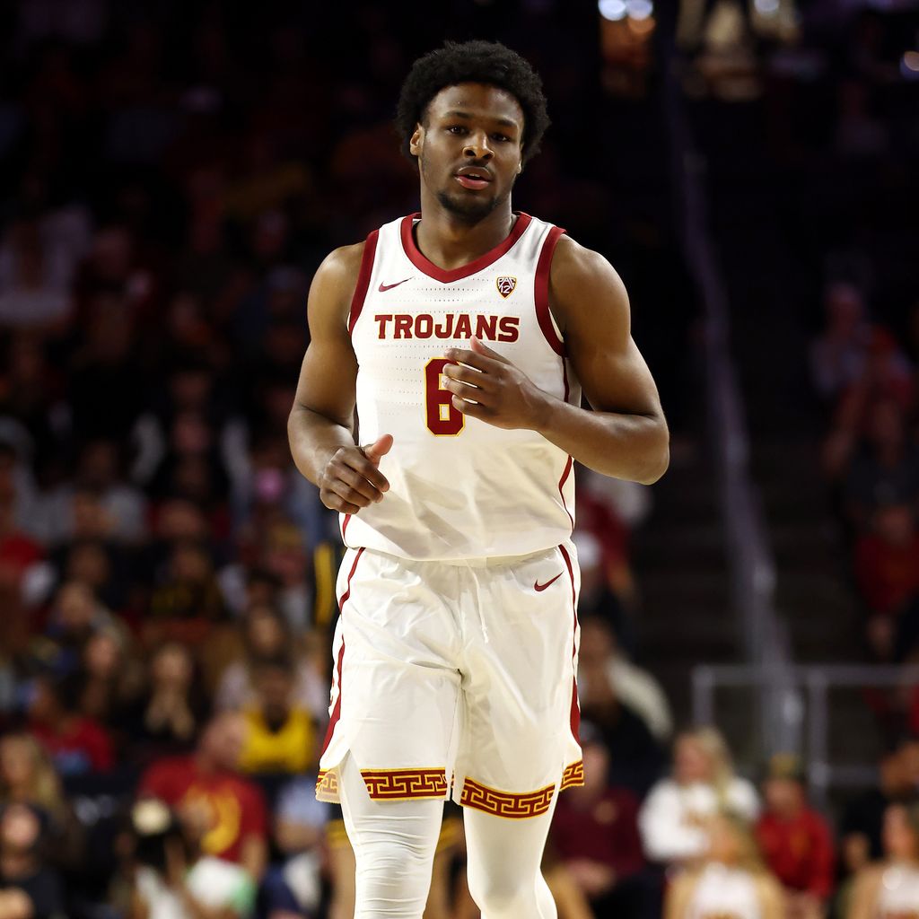 Bronny James bei seinem ersten College-Basketballspiel