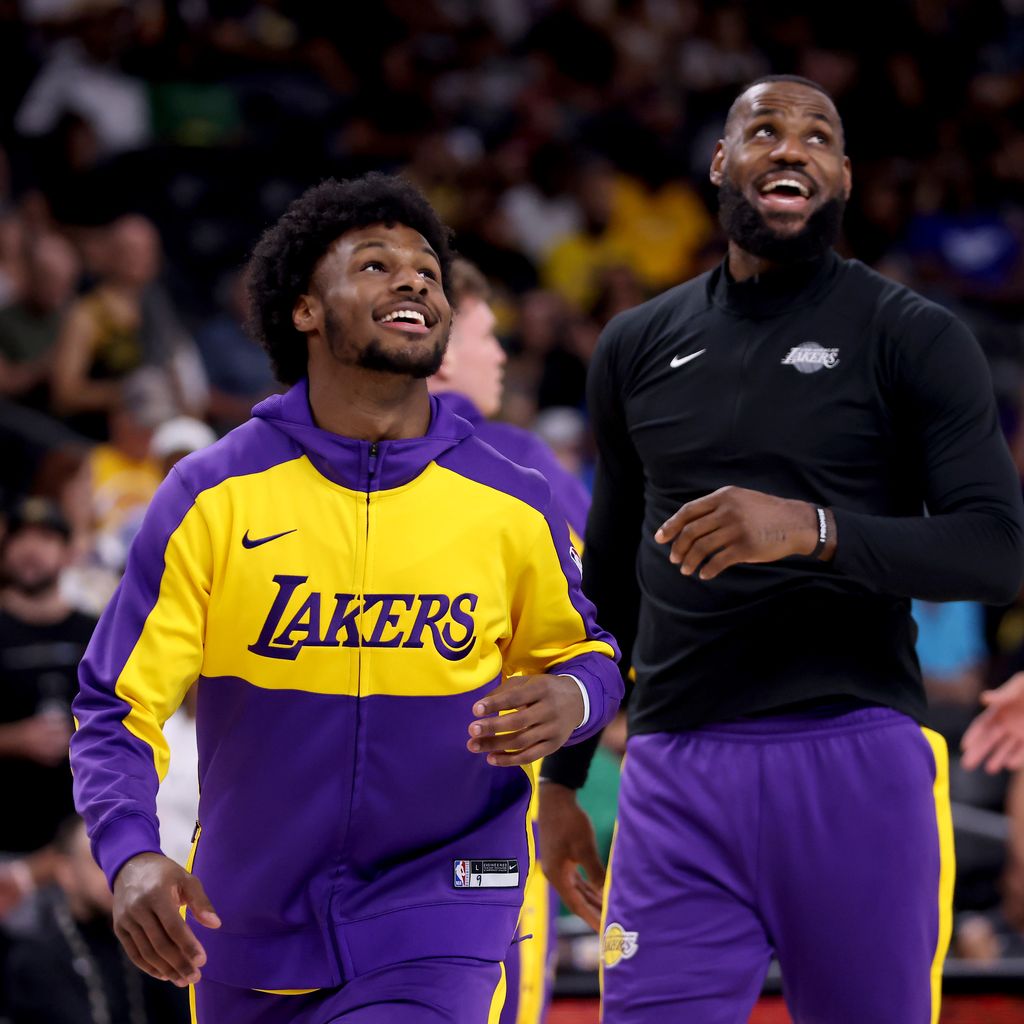 Bronny und LeBron James im Oktober 2024