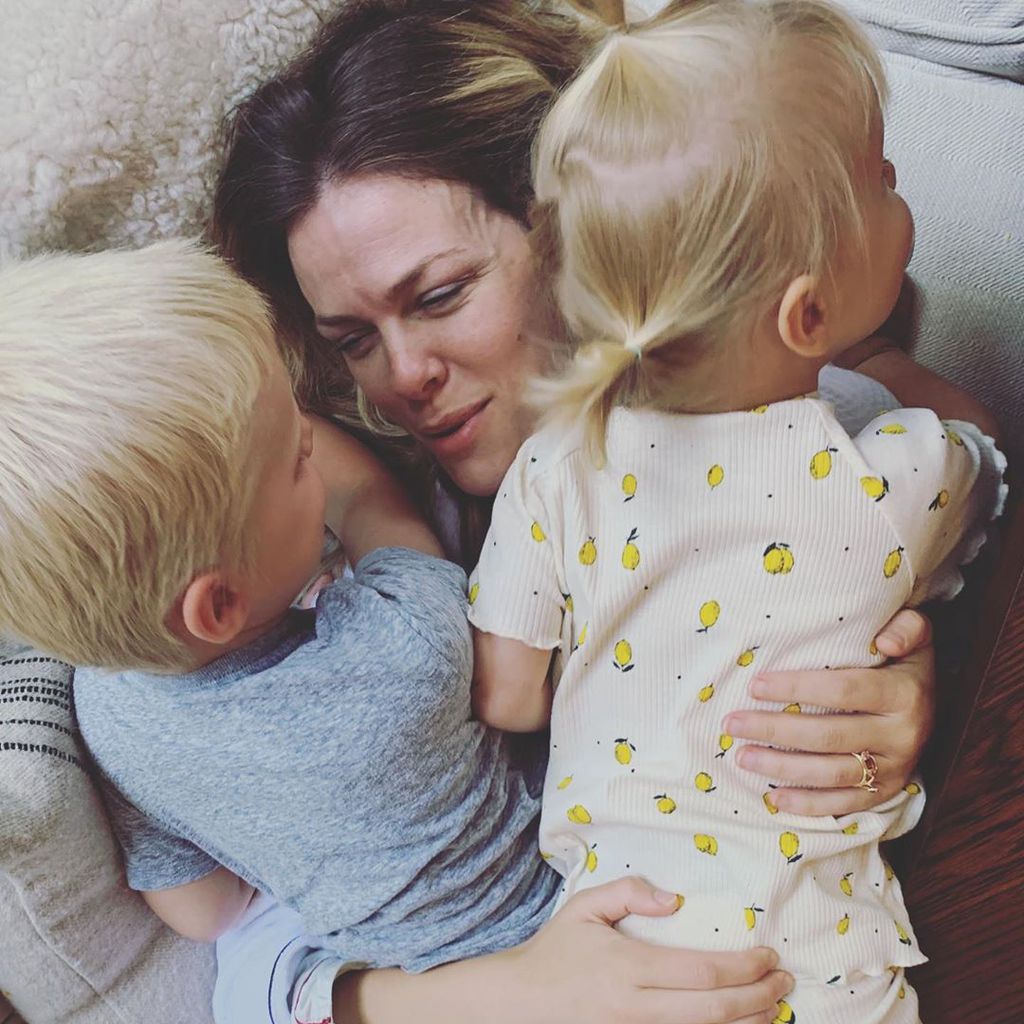 Brooklyn Decker mit ihren beiden Kindern