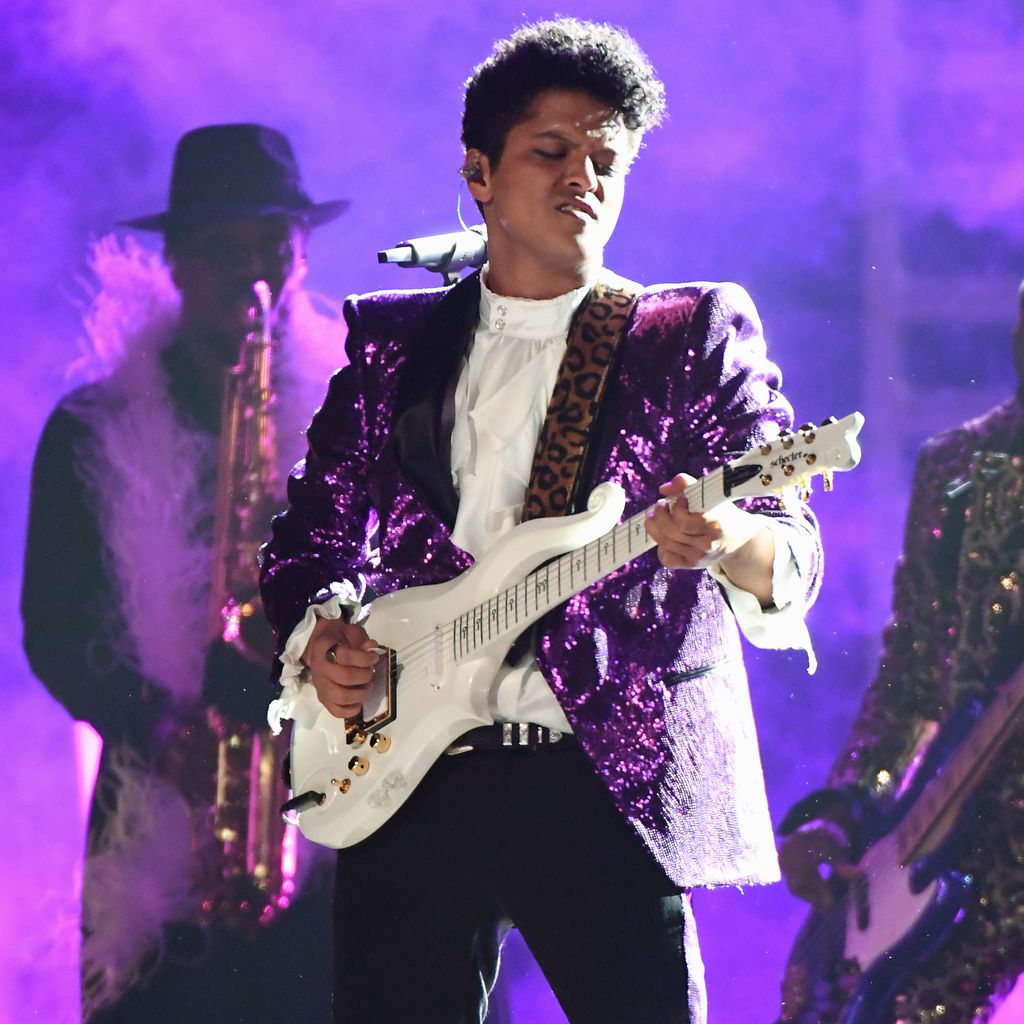 Bruno Mars bei den Grammys 2017