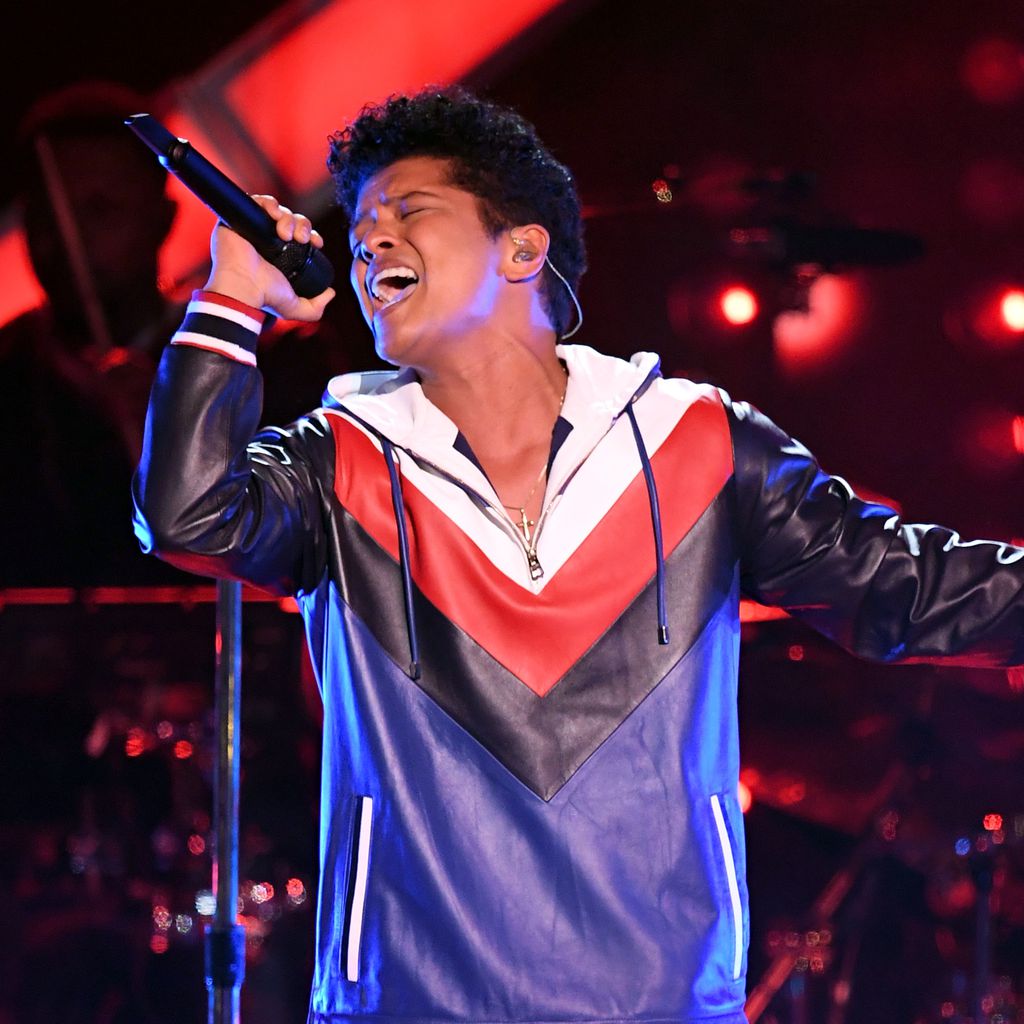 Bruno Mars bei den Grammys 2017