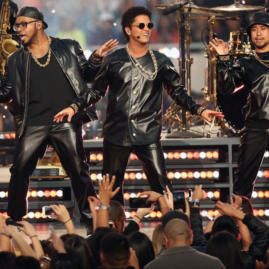 Bruno Mars beim Super Bowl 2016