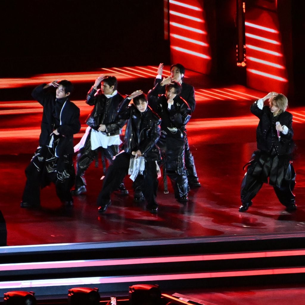 BTS treten beim Comeback-Konzert am Gwanghwamun Square in Seoul auf