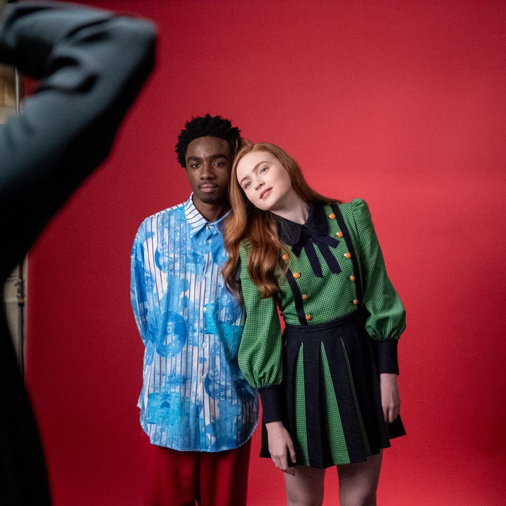 Caleb McLaughlin und Sadie Sink in der "Stranger Things"-Presse-Box im Jahr 2019