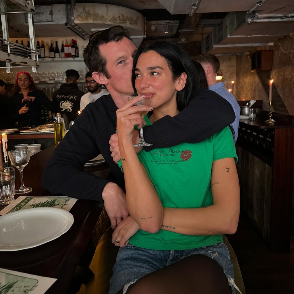 Callum Turner und Dua Lipa